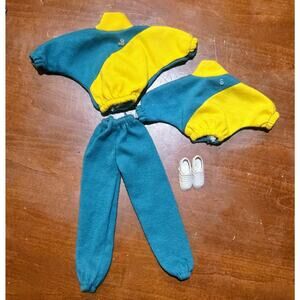 1985 Barbie 'So Active' Track Suit And Skipper Jogging Sweatshirt White Shoes
